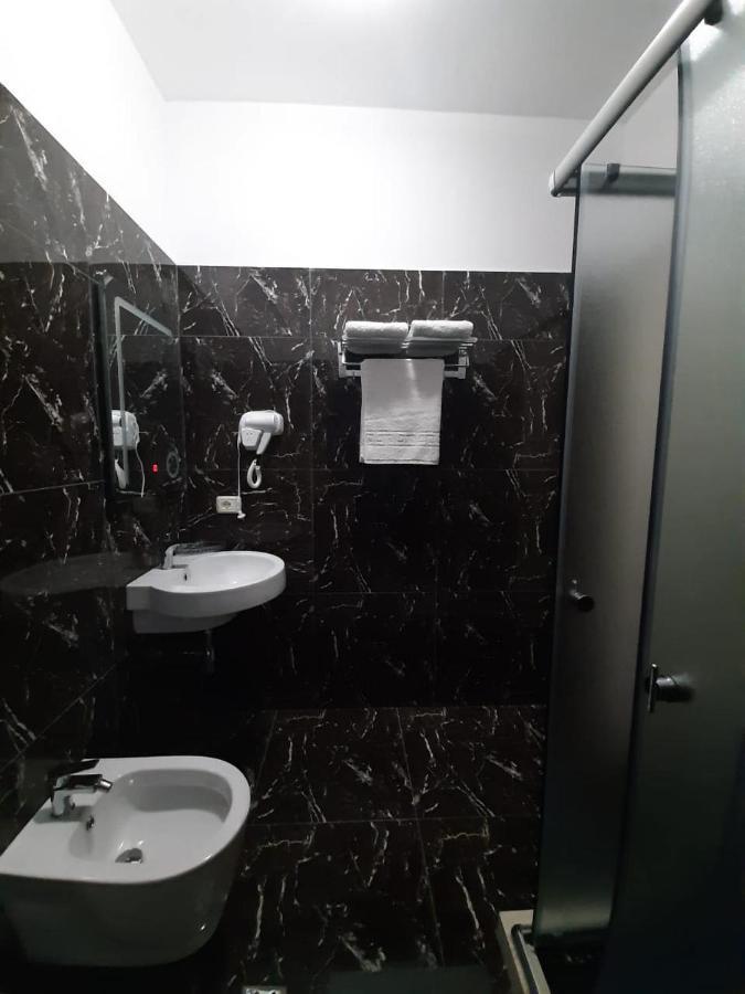 Hotel Vila Arbri Berat Eksteriør bilde