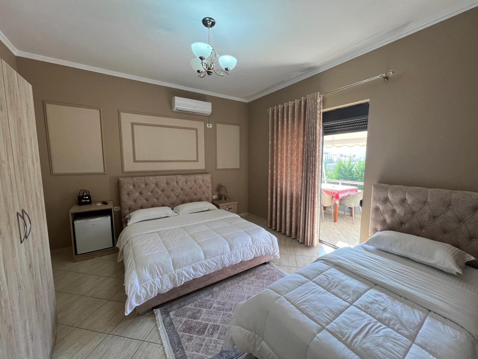 Hotel Vila Arbri Berat Eksteriør bilde